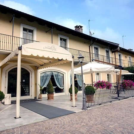 Hotel Cascina Di Corte เวนาเรีย เรอาเล ภายนอก รูปภาพ