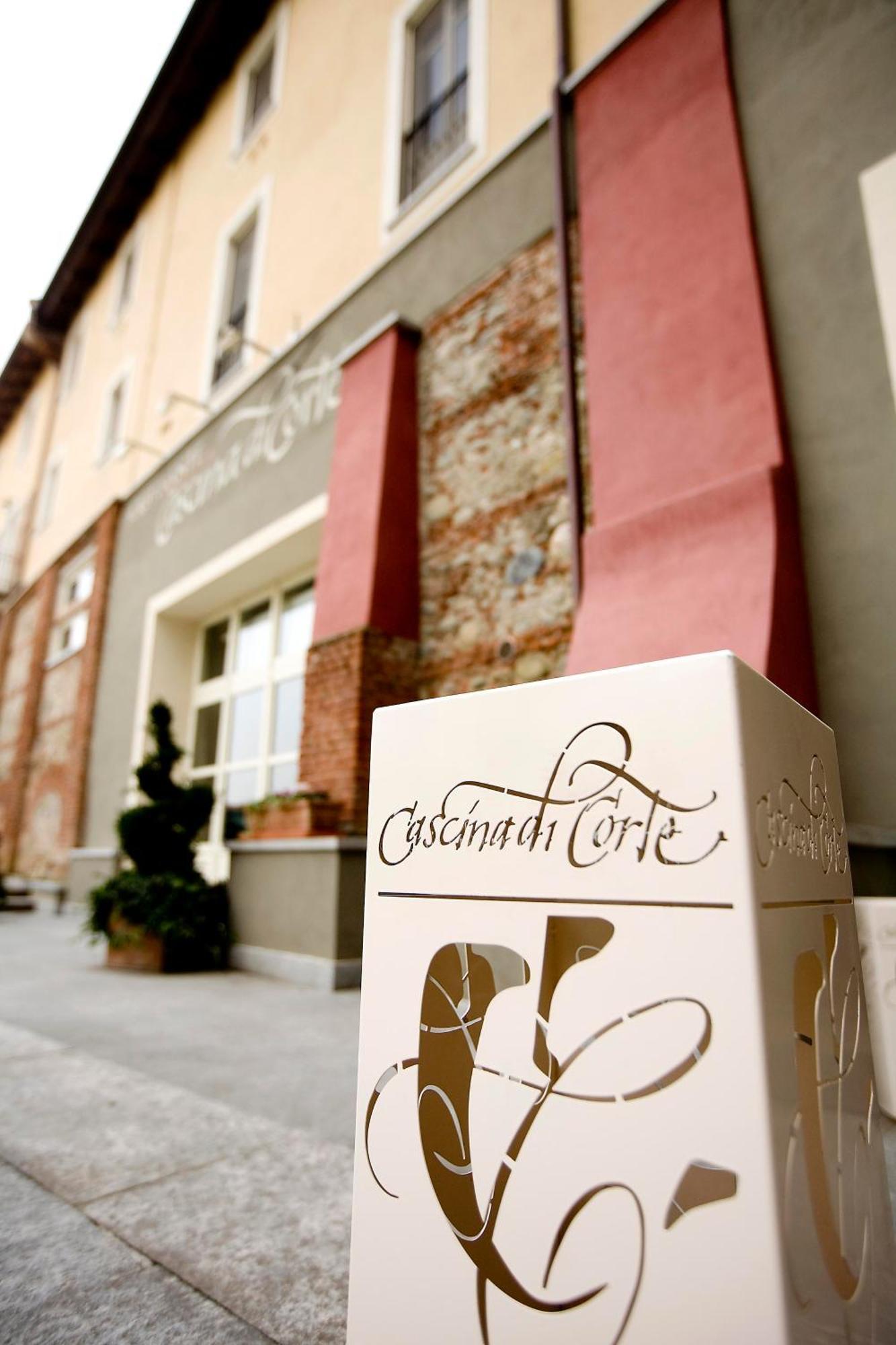 Hotel Cascina Di Corte เวนาเรีย เรอาเล ภายนอก รูปภาพ
