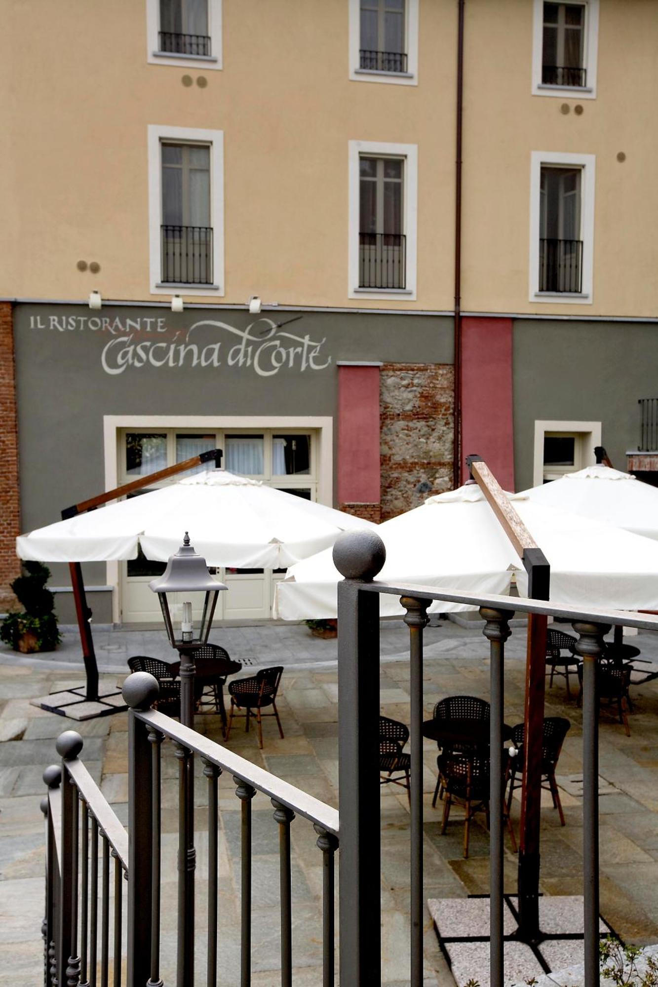 Hotel Cascina Di Corte เวนาเรีย เรอาเล ภายนอก รูปภาพ