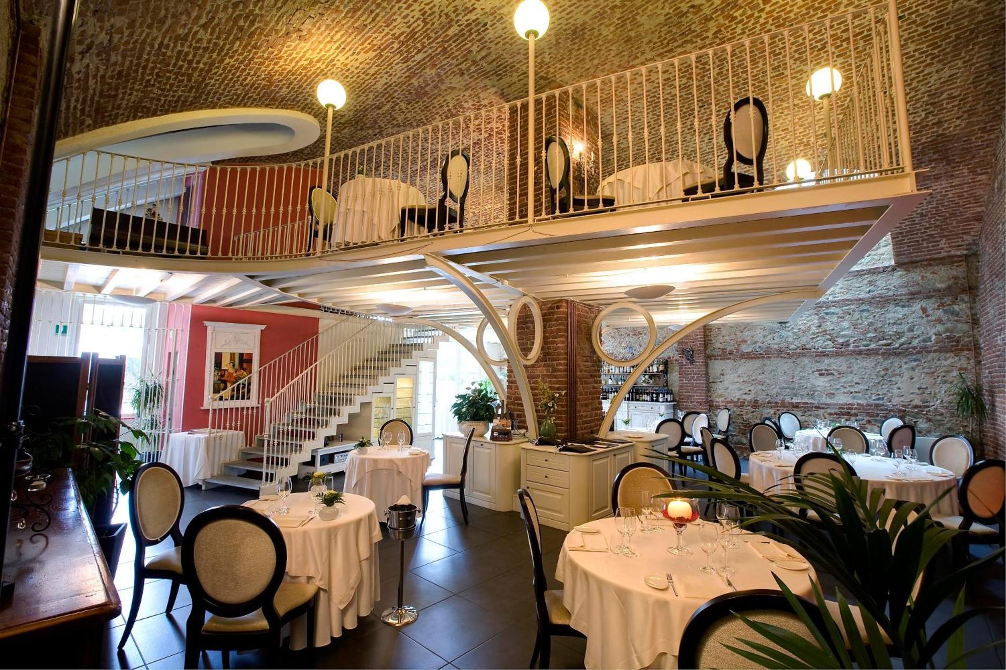 Hotel Cascina Di Corte เวนาเรีย เรอาเล ภายนอก รูปภาพ