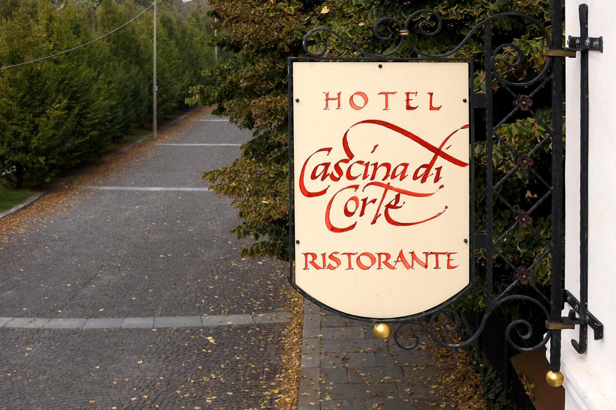 Hotel Cascina Di Corte เวนาเรีย เรอาเล ภายนอก รูปภาพ