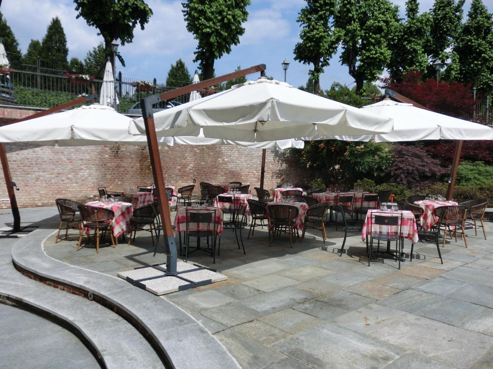 Hotel Cascina Di Corte เวนาเรีย เรอาเล ภายนอก รูปภาพ