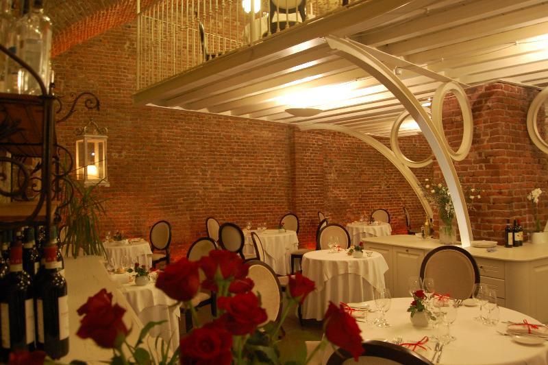 Hotel Cascina Di Corte เวนาเรีย เรอาเล ภายนอก รูปภาพ
